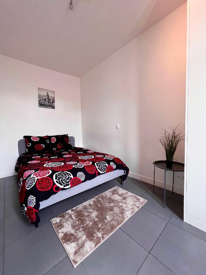 Logesty Home Proche Paris Et Metro Pantin Eksteriør bilde